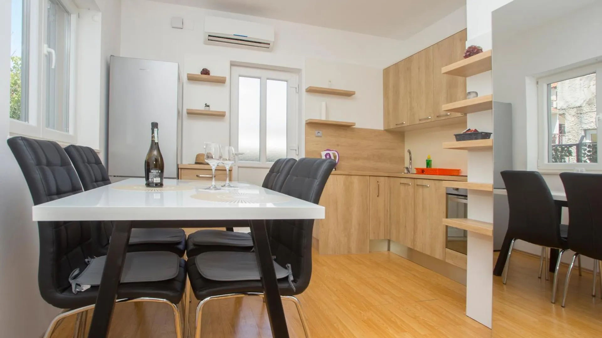 Apartment Adria Split