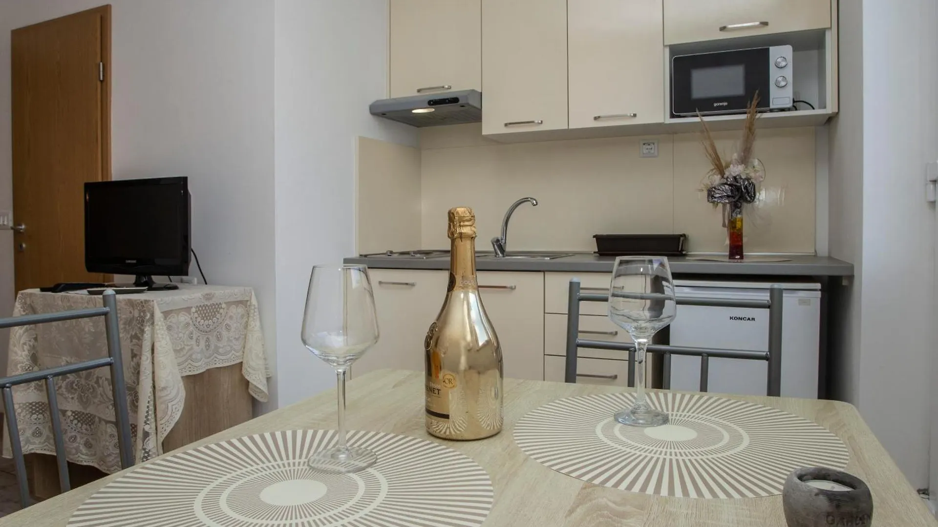 Apartment Adria Split 0*,